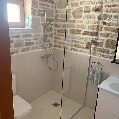 Cheerful 4 Bedroom Villa With Patio