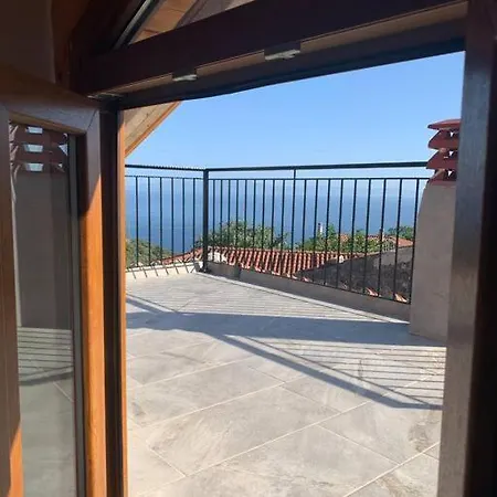 Cheerful 4 Bedroom Villa With Patio